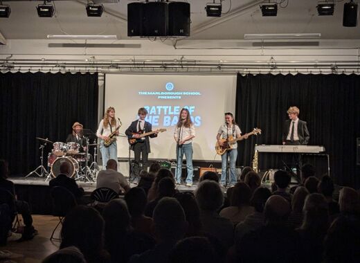 PXL 20250328 183037426