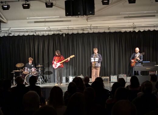 PXL 20251211 181251247